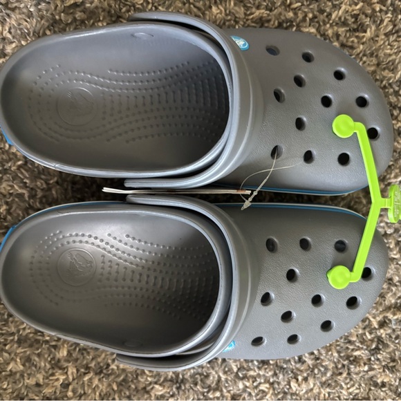 New Crocs Size M5/W7 Grey & Blue - Picture 3 of 5